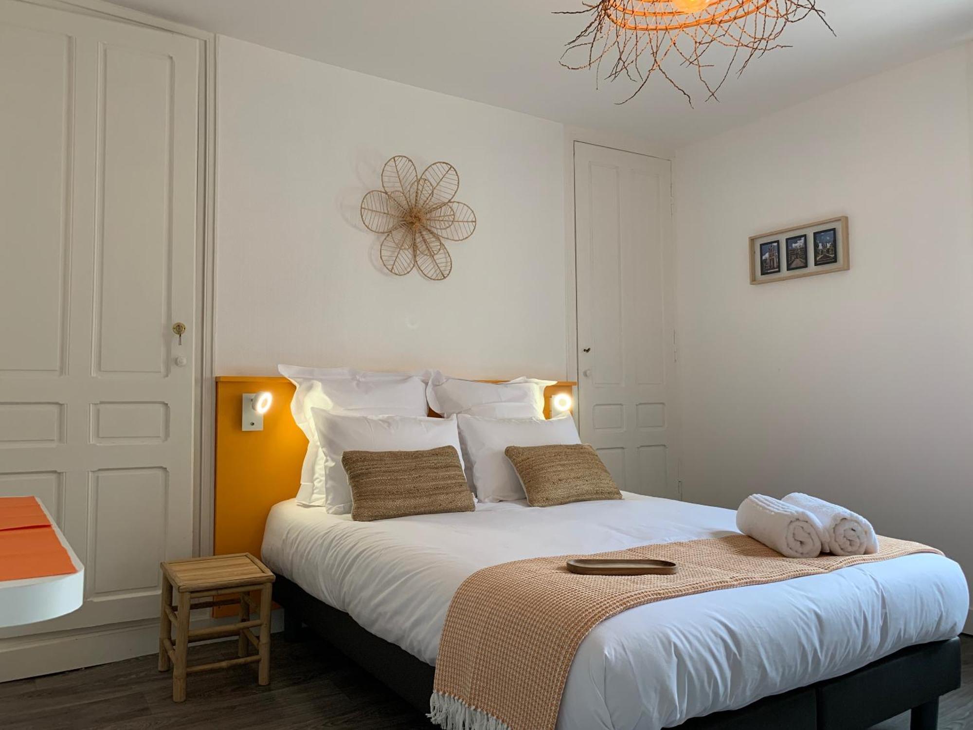 Logis St Joseph Bed & Breakfast Angers Exterior foto